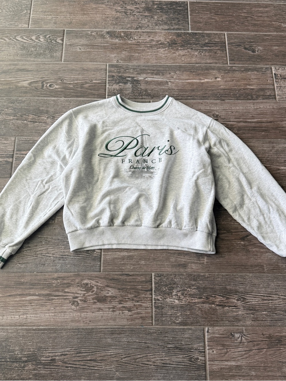 Hollister Oversized Paris France Crewneck Sweatshirt Pullover